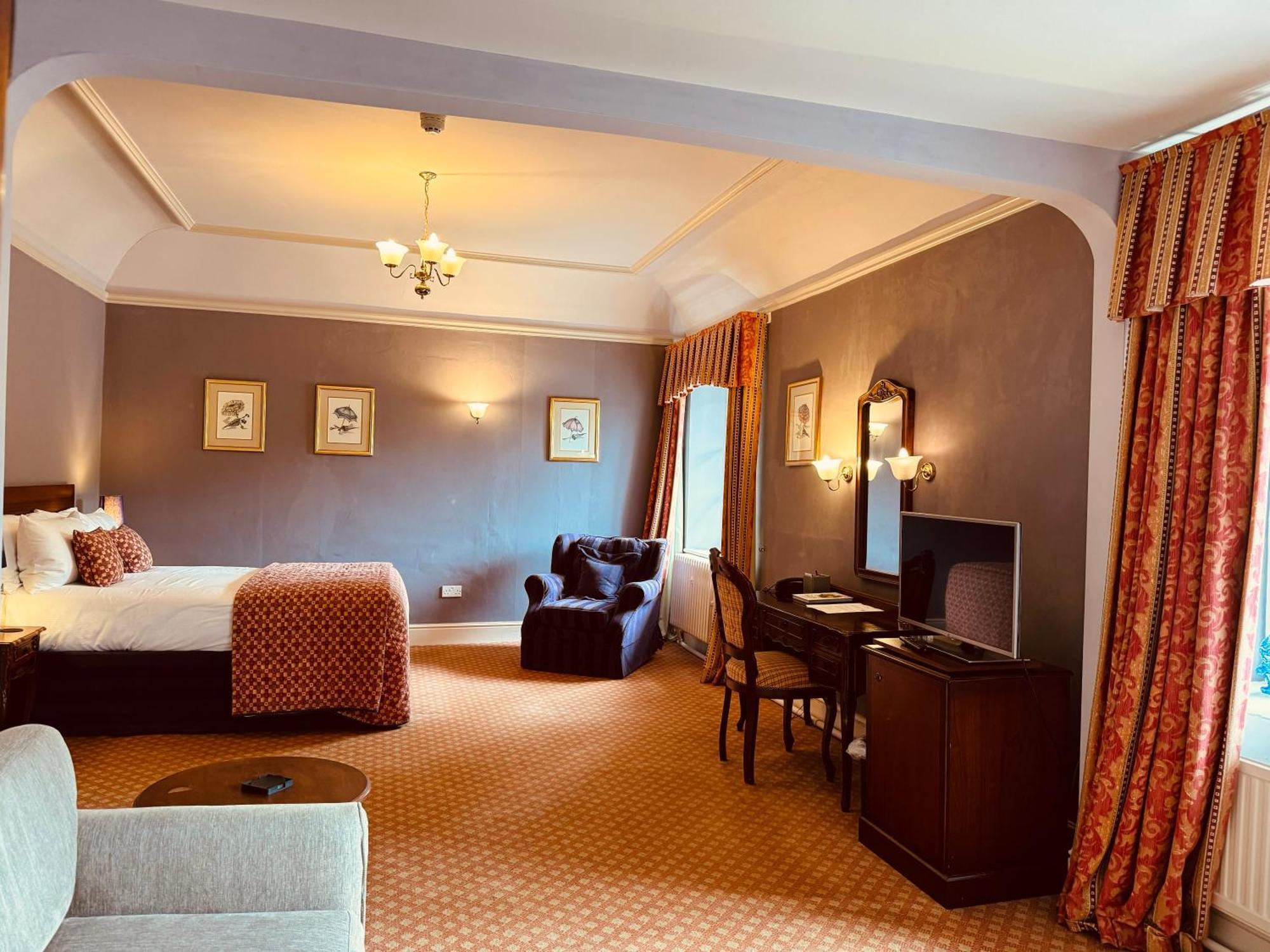 The Falcondale At Lampeter Quarto foto